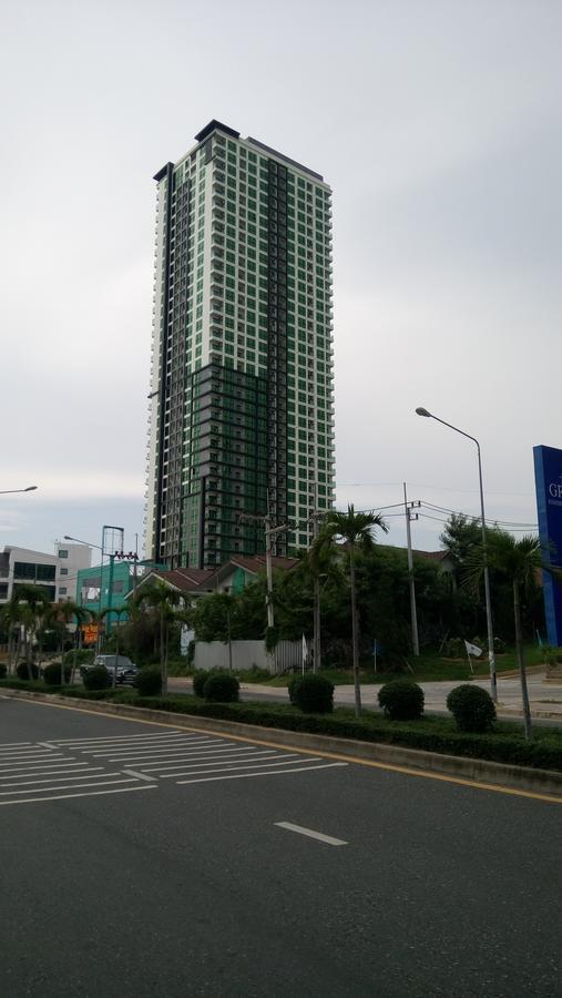 Dusit Grand Condo View Praia de Jomtien Exterior foto
